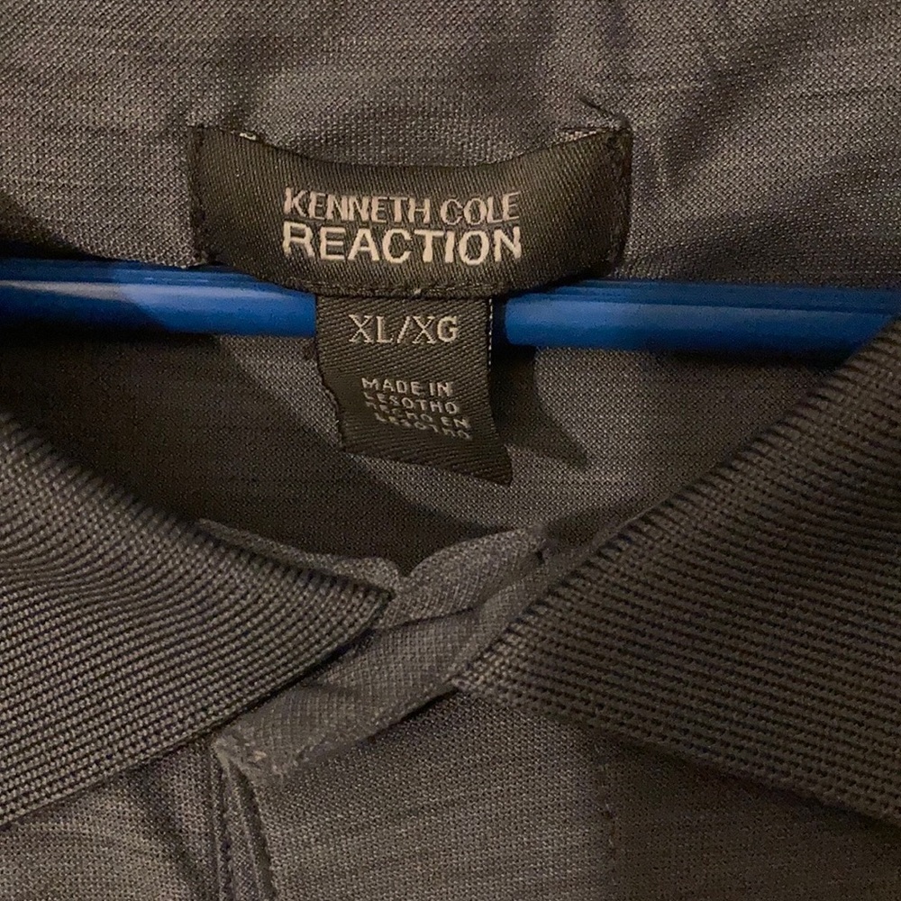Polo - Picture 2 of 2